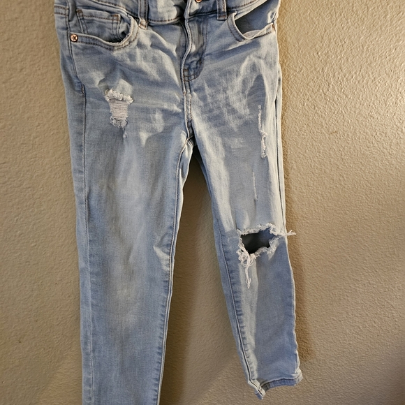 Celebrity Pink Light Wash Distressed Kids Jeans - Picture 8 of 13